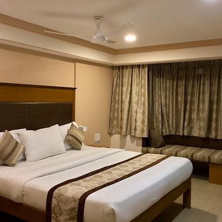 Sai Towers Hotel Puttaparthi Exterior photo
