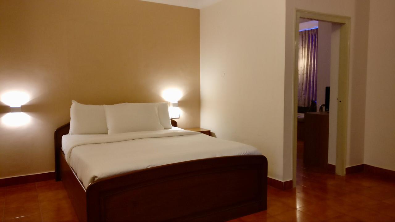 Sai Towers Hotel Puttaparthi Exterior photo