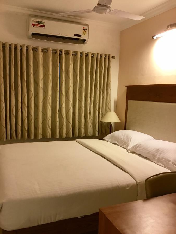 Sai Towers Hotel Puttaparthi Exterior photo