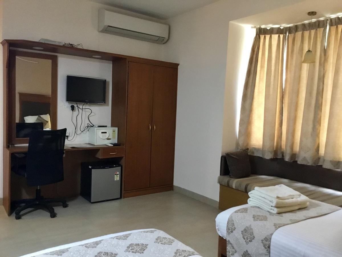Sai Towers Hotel Puttaparthi Exterior photo