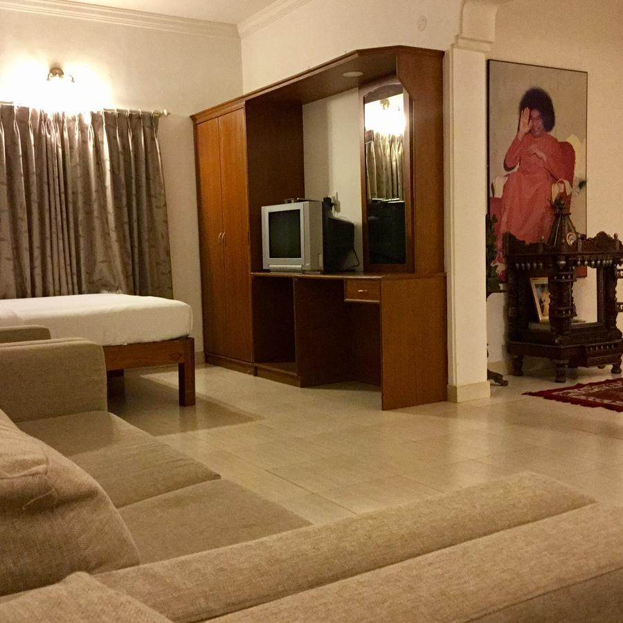 Sai Towers Hotel Puttaparthi Exterior photo