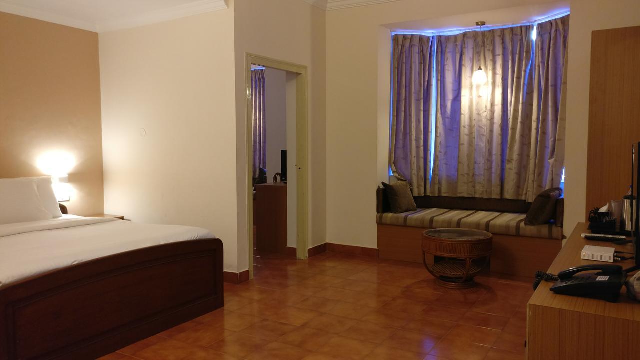 Sai Towers Hotel Puttaparthi Exterior photo